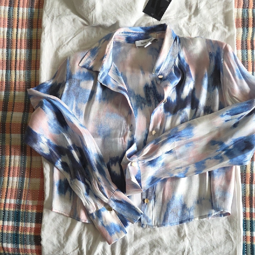 Nine West Blue and Silver Long Sleeve Crop Shirt